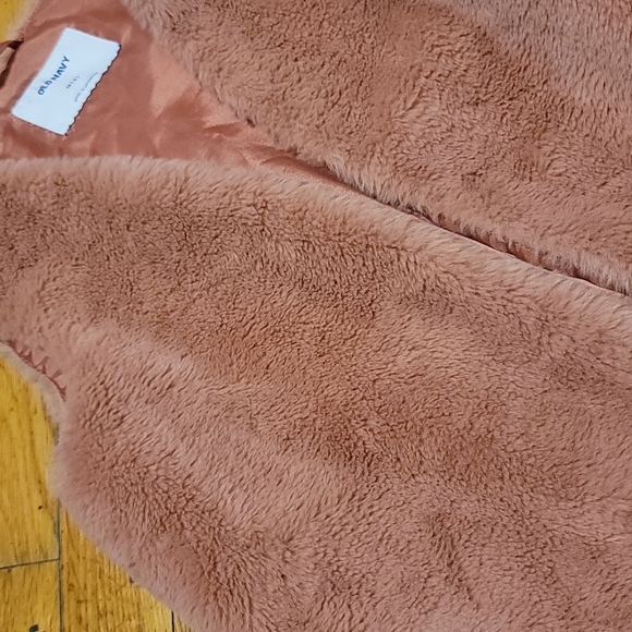 Adorable pink fleece vest girls sz 8 old navy - Picture 3 of 4